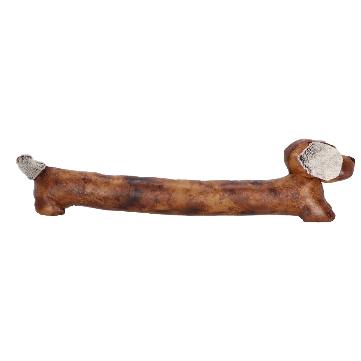 Langer, schmaler, braun gemusterter Zugluftstopper als liegender Dackel. Strukturierte lederähnliche Oberfläche mit dunklen Flecken; Schwanzspitze, Ohren und Schnauzenpartie hell und flauschig. Isoliert auf schwarzem Hintergrund.