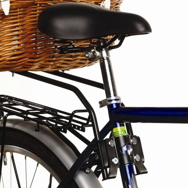 Bicycle basket for rear frame mounting
