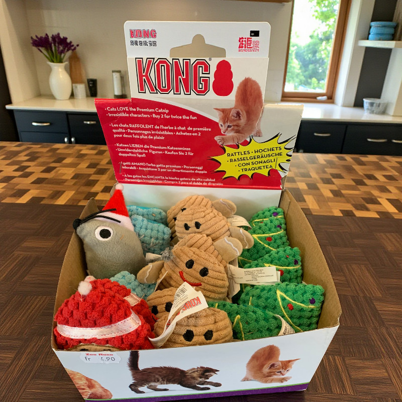 Kong Holiday Scrattle 