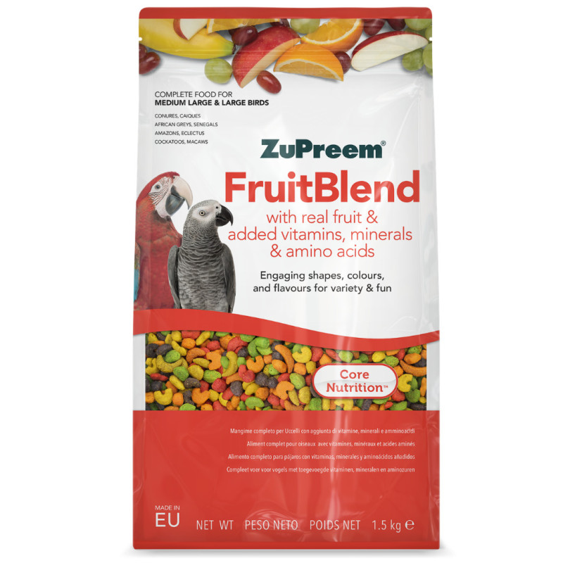 Confezione bianca/rossa di ZuPreem FruitBlend per uccelli di taglia medio-grande. Sono raffigurati frutti colorati (banana, mela, arancia, uva), un ara rosso e un pappagallo grigio. In basso: pellet colorati.