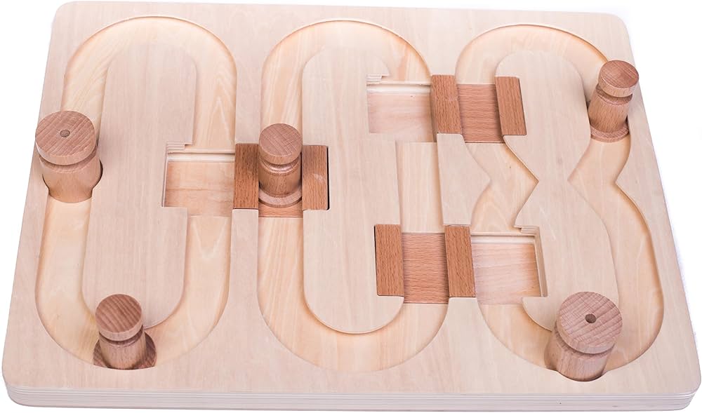 Agent 008 Intelligenzspiel für Hunde aus Holz