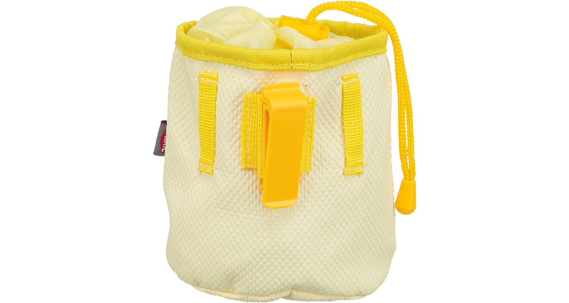 Beiger Chalkbag mit waffelartiger Textur. Oberer Rand, Kordelzug mit Stopper und großer Gürtelclip leuchtend gelb. Innen hellgelb. Seitlich gelbe Schlaufenbänder und kleines rotes Etikett. Auf weißem Hintergrund.
