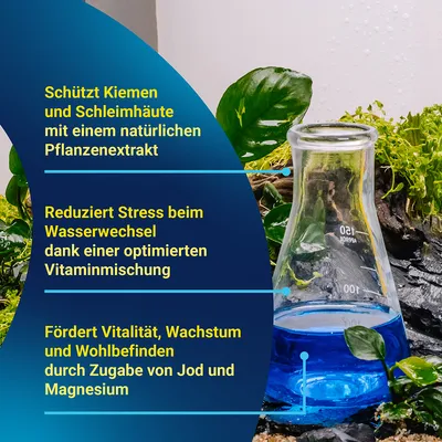 Un recipiente di vetro con liquido blu è in un acquario con piante verdi e pietre. A sinistra, testo giallo su sfondo blu elenca i vantaggi di un depuratore: protegge le branchie, meno stress nei cambi, più vitalità.