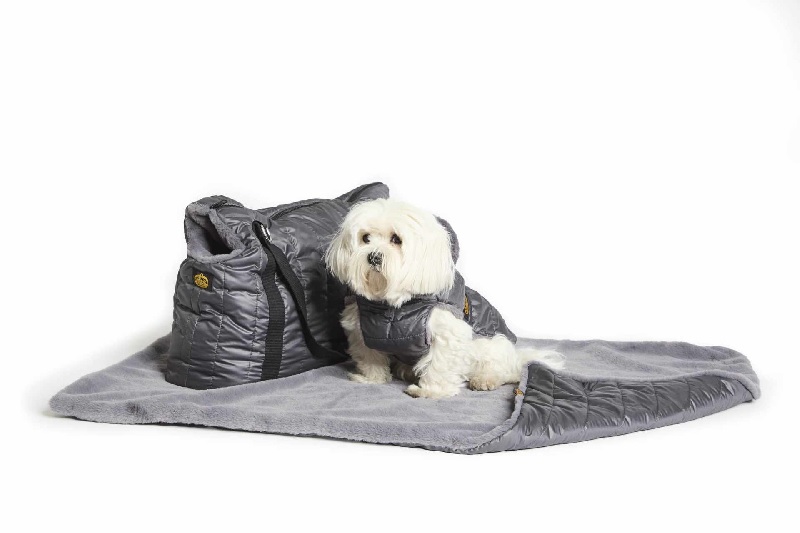 Quilted coat with detachable hood and faux fur lining gray