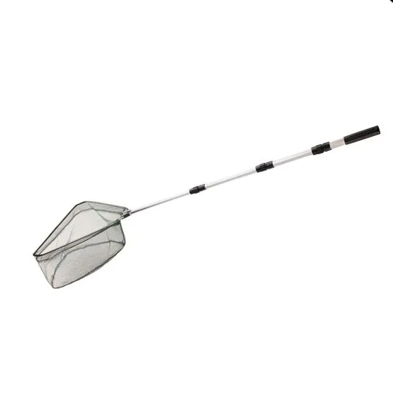 Ein schwarzer Teleskop-Kescher mit einer Netzschaufel und einem silbernen, ausziehbaren Stiel, der diagonal auf weißem Hintergrund liegt. Das feine Netz ist an einem stabilen Rahmen befestigt, ideal zum Fangen von Fischen oder Reinigen von Teichen.