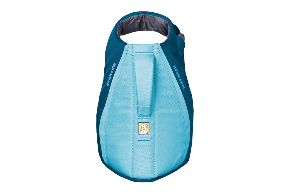 Gilet de sauvetage bleu clair « Ruffwear » pour chiens, avec empiècements latéraux bleu foncé, col rembourré gris et poignée de transport solide à l'arrière. Logo carré « Ruffwear » (tête de chien) sur fond blanc.