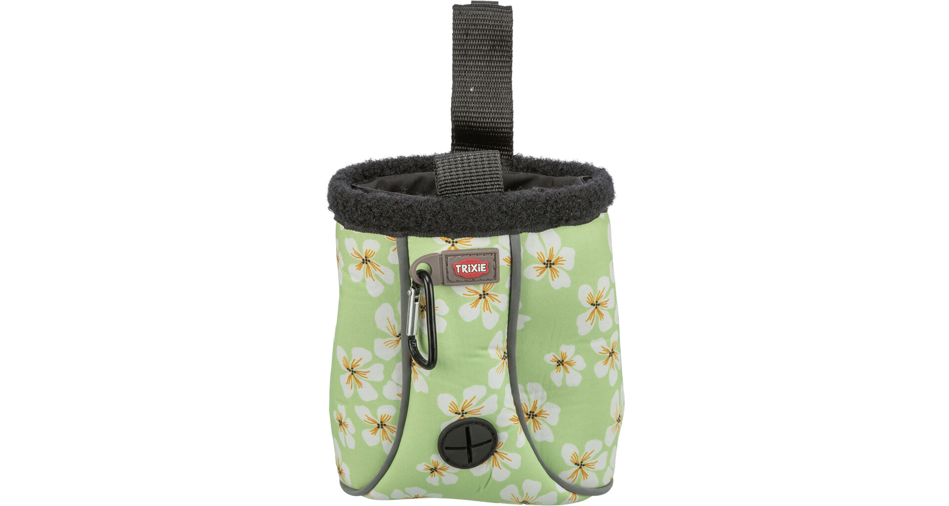 Hellgrüner Leckerlibeutel für Hunde mit Muster aus weißen Blüten mit orangefarbenen Zentren. Mit Karabinerhaken, schwarzer Plüschkante oben und schwarzem Gurt zum Aufhängen. Unten integriertes Fach für Kotbeutel.