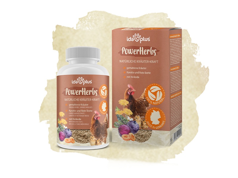 IdeaPlus PowerHerbs packaging for chicken feed. Herbal mixture with carrot, beetroot and healing clay. Rooster and chick are pictured.