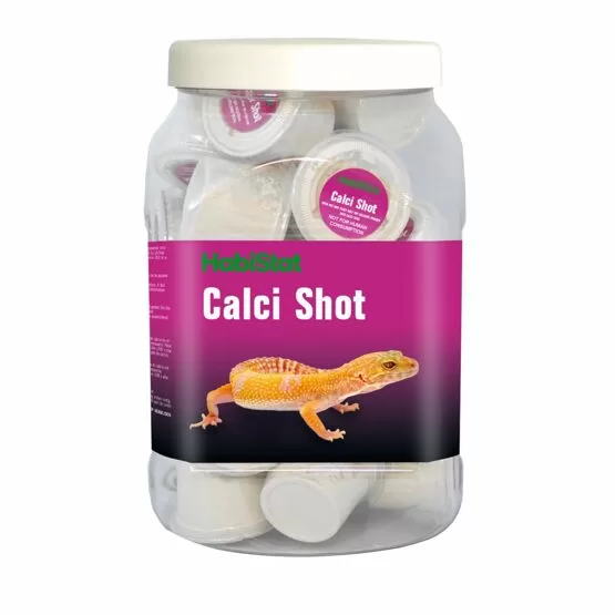 Boîte Habistat Calci Shot avec illustration de gecko, remplie de suppléments de calcium en petites portions.