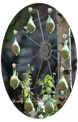 Futter - Riesenrad für Wildvögel