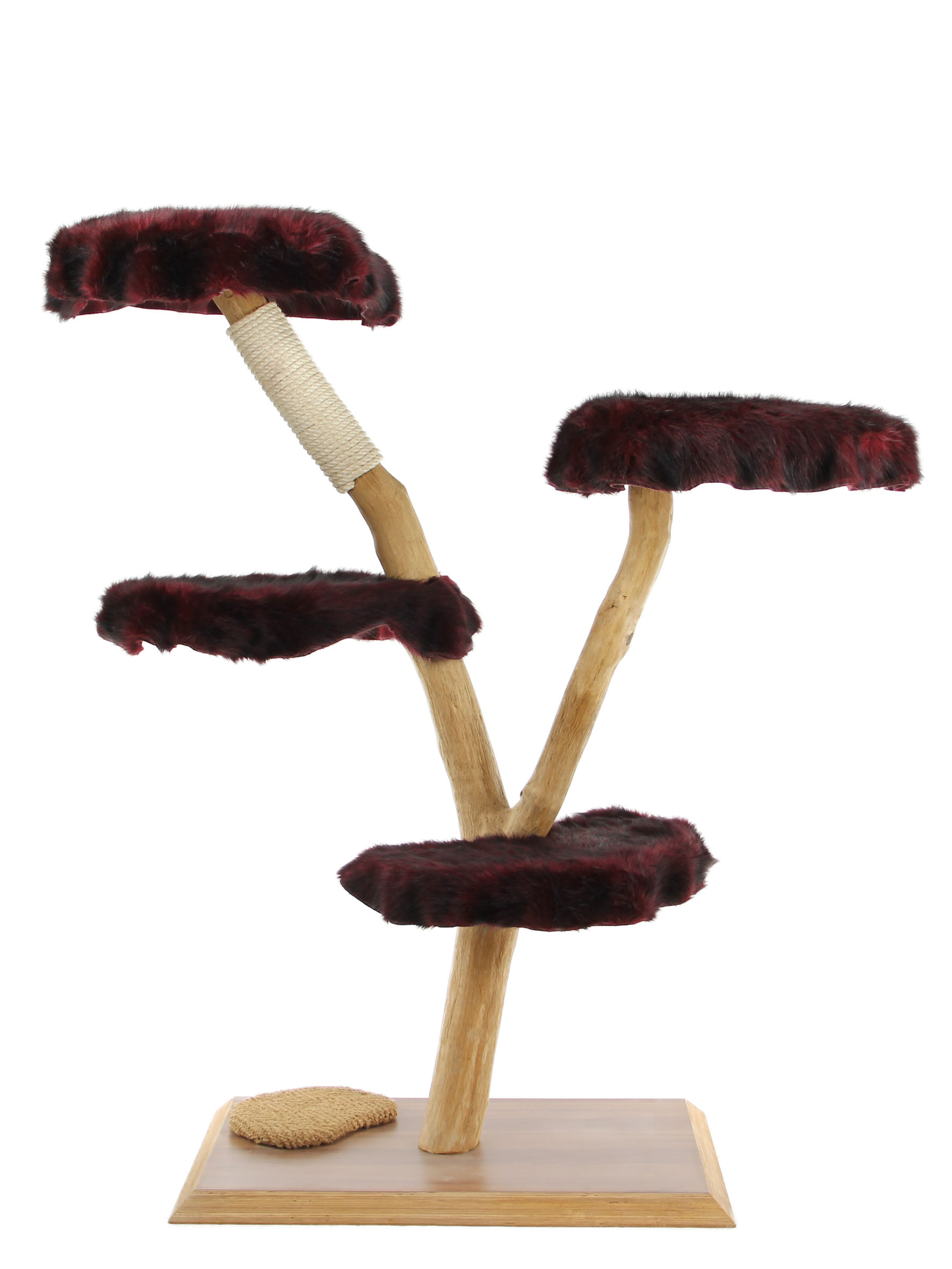 Multi-level scratching post with a square wooden base. Three platforms made of dark red plush fabric on natural wooden posts, one of which is wrapped in light-coloured sisal rope. A small woven scratching mat sits on the base.