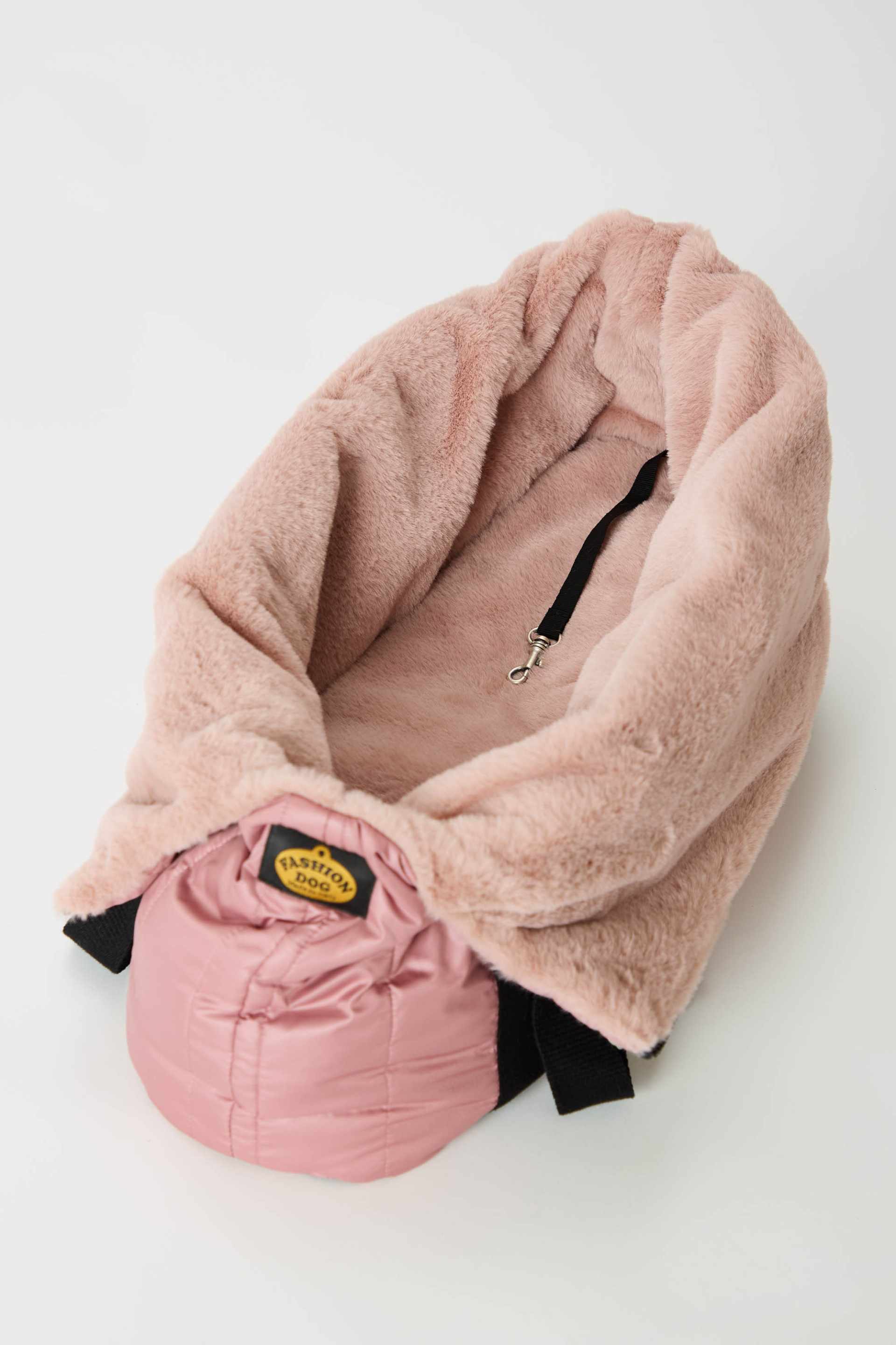 Carrier bag with faux fur lining pink